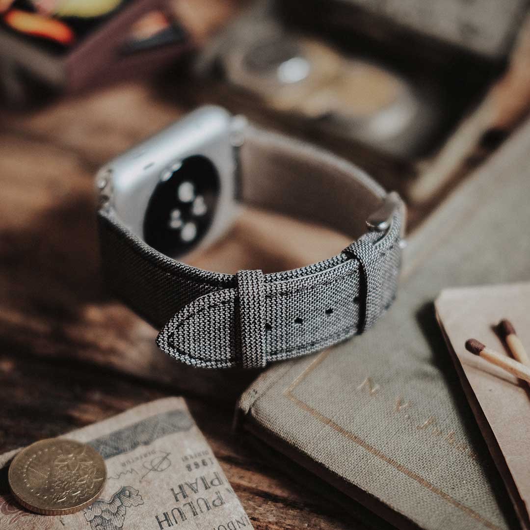 Apple Watch EXPLODED SPLIT BASKET GLEN - LIGHT GREY