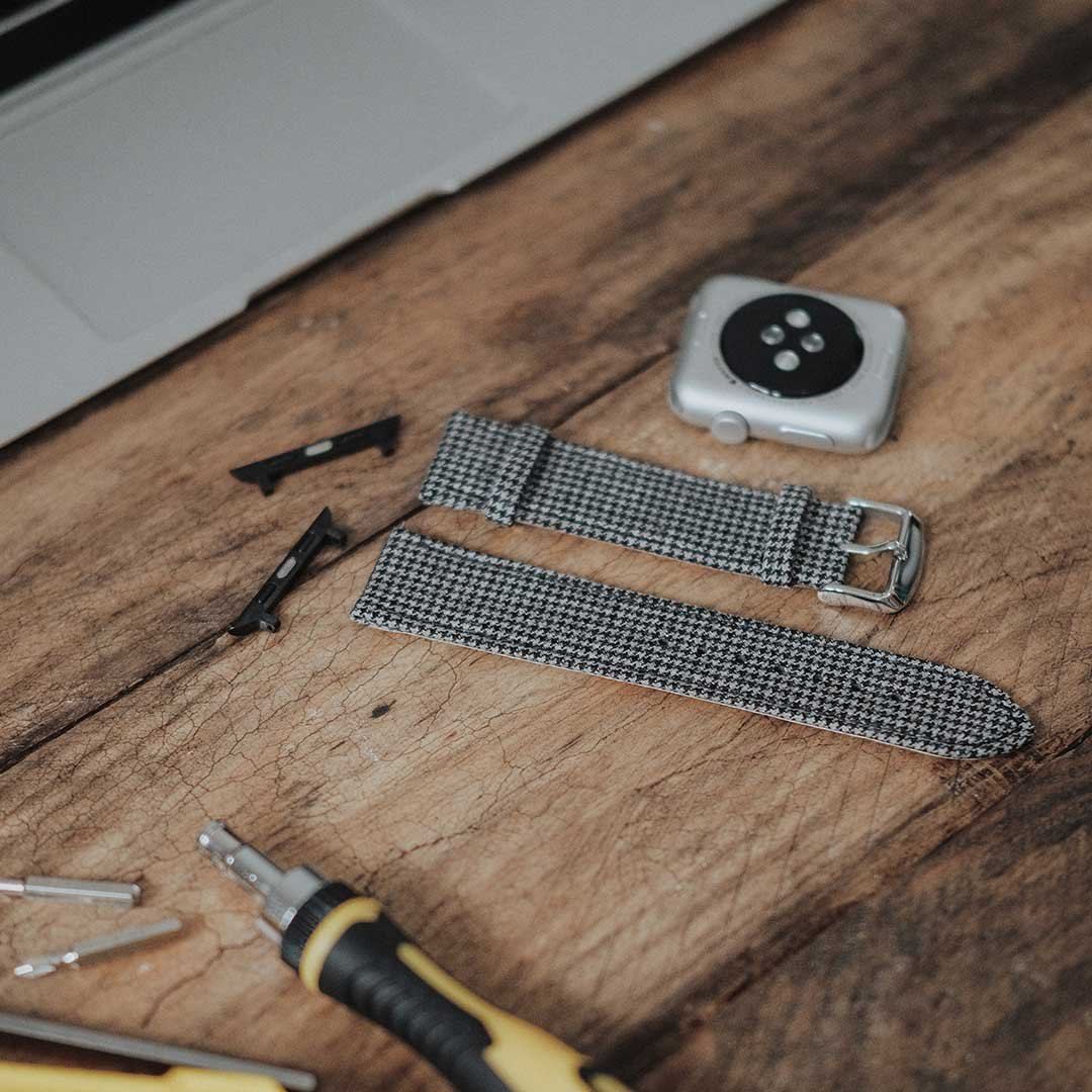 Apple Watch BLACK & WHITE houndstooth