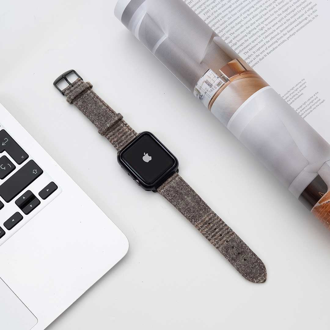 Apple Watch LIGHT BROWN GLENCHECK