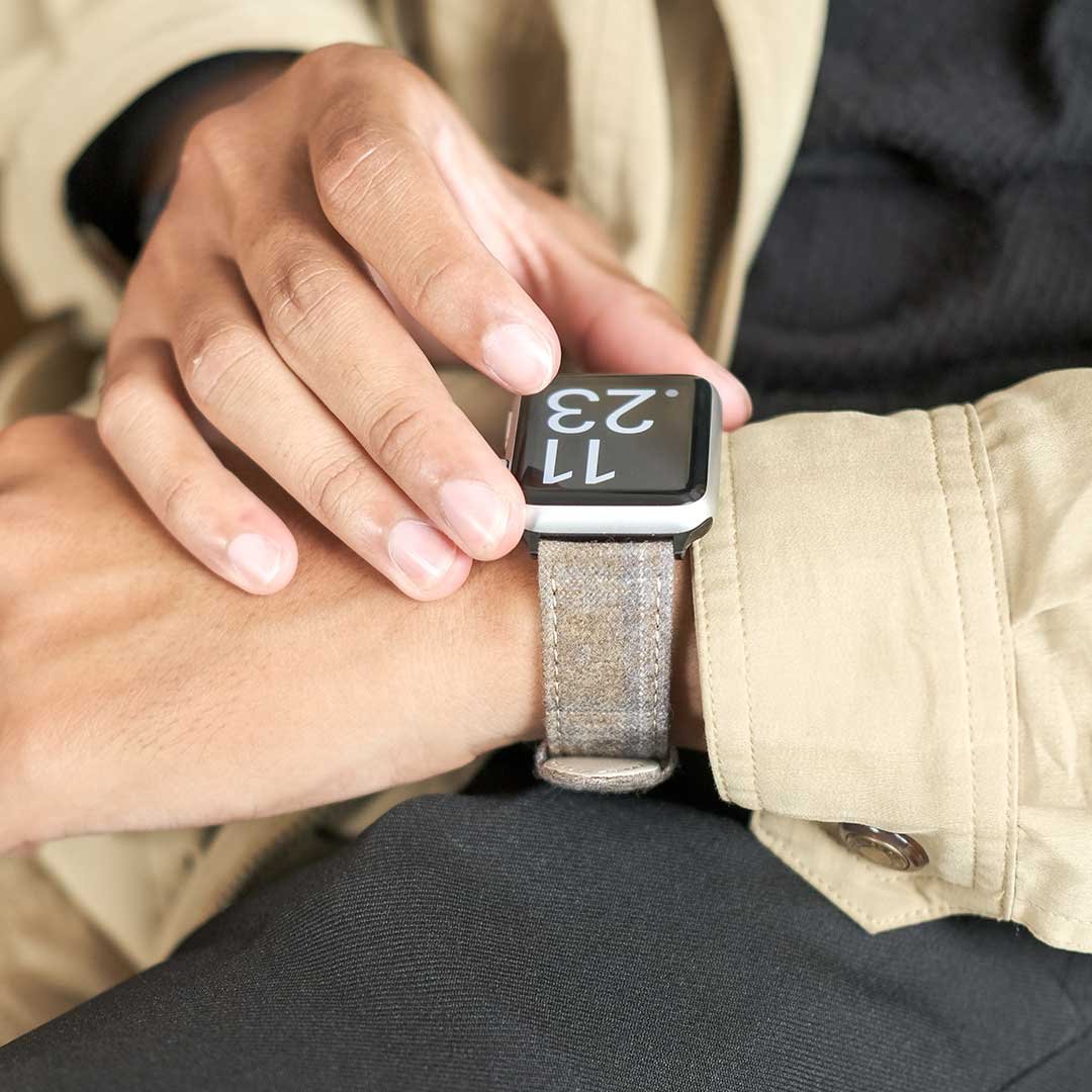 Apple Watch LIGHT BROWN w BLUE/TAN CHECK